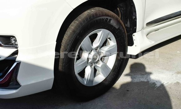 Buy Import Toyota Prado White Car in Import - Dubai in Belait Buy Import Toyota Prado White Car in Import - Dubai in Belait