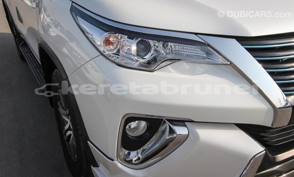 Buy Import Toyota Fortuner White Car in Import - Dubai in Belait Buy Import Toyota Fortuner White Car in Import - Dubai in Belait