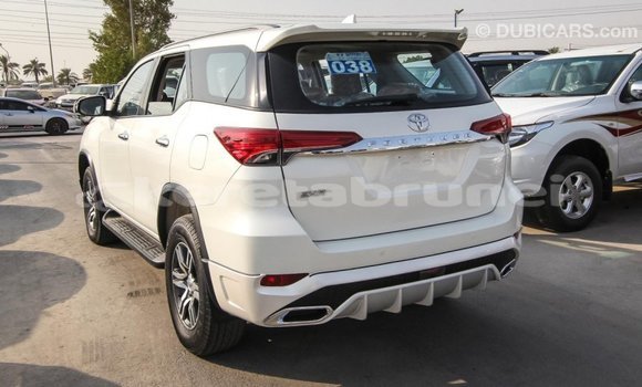 Buy Import Toyota Fortuner White Car in Import - Dubai in Belait Buy Import Toyota Fortuner White Car in Import - Dubai in Belait