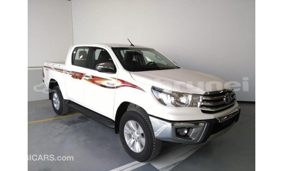 Buy Import Toyota Hilux White Car in Import - Dubai in Belait Buy Import Toyota Hilux White Car in Import - Dubai in Belait