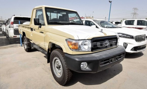 Buy Import Toyota Land Cruiser Beige Car in Import - Dubai in Belait Buy Import Toyota Land Cruiser Beige Car in Import - Dubai in Belait