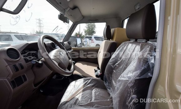 Buy Import Toyota Land Cruiser Beige Car in Import - Dubai in Belait Buy Import Toyota Land Cruiser Beige Car in Import - Dubai in Belait