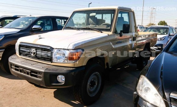 Buy Import Toyota Land Cruiser Beige Car in Import - Dubai in Belait Buy Import Toyota Land Cruiser Beige Car in Import - Dubai in Belait