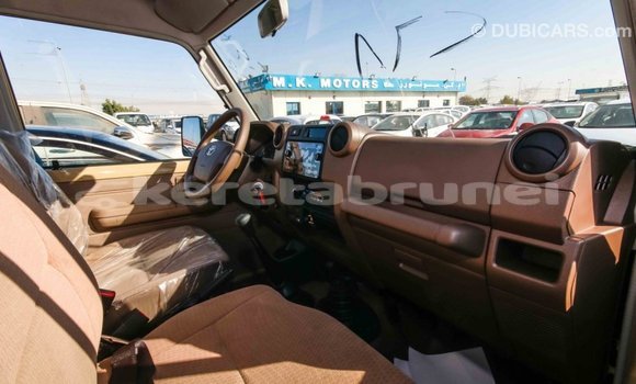 Buy Import Toyota Land Cruiser Beige Car in Import - Dubai in Belait Buy Import Toyota Land Cruiser Beige Car in Import - Dubai in Belait