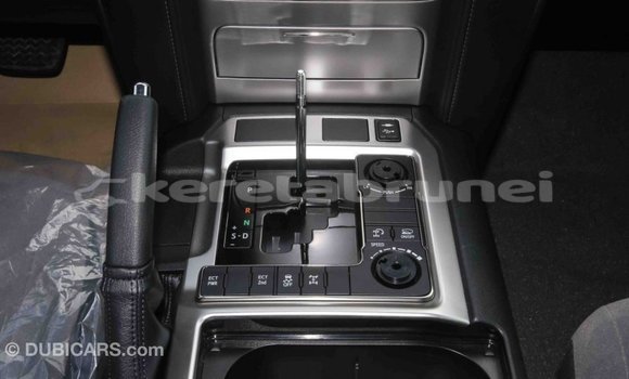 Buy Import Toyota Land Cruiser White Car in Import - Dubai in Belait Buy Import Toyota Land Cruiser White Car in Import - Dubai in Belait