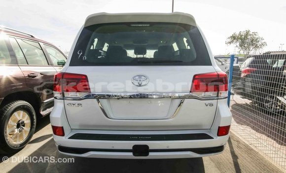 Buy Import Toyota Land Cruiser White Car in Import - Dubai in Belait Buy Import Toyota Land Cruiser White Car in Import - Dubai in Belait