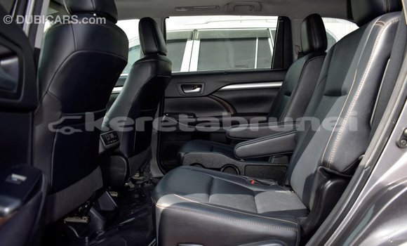 Buy Import Toyota Highlander Other Car in Import - Dubai in Belait Buy Import Toyota Highlander Other Car in Import - Dubai in Belait
