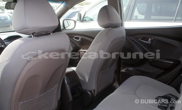 Buy Import Hyundai Tucson Beige Car in Import - Dubai in Belait Buy Import Hyundai Tucson Beige Car in Import - Dubai in Belait