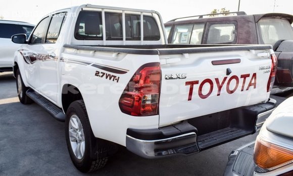 Buy Import Toyota Hilux White Car in Import - Dubai in Belait Buy Import Toyota Hilux White Car in Import - Dubai in Belait