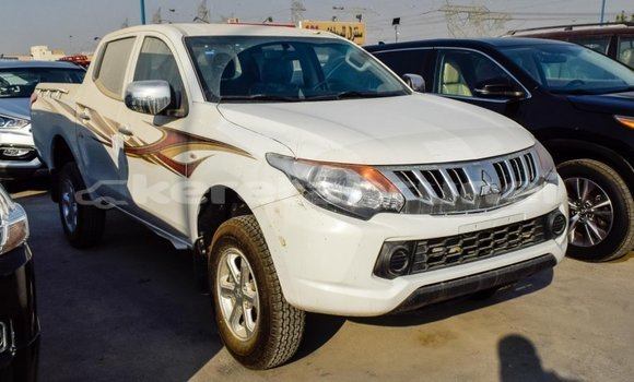 Buy Import Mitsubishi L200 White Car in Import - Dubai in Belait Buy Import Mitsubishi L200 White Car in Import - Dubai in Belait