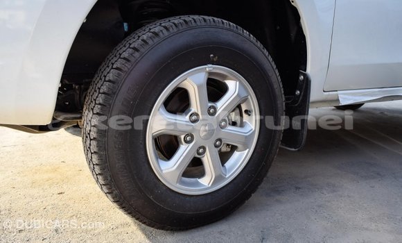 Buy Import Mitsubishi L200 White Car in Import - Dubai in Belait Buy Import Mitsubishi L200 White Car in Import - Dubai in Belait
