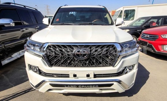 Buy Import Toyota Land Cruiser White Car in Import - Dubai in Belait Buy Import Toyota Land Cruiser White Car in Import - Dubai in Belait