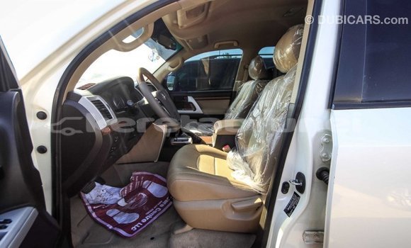 Buy Import Toyota Land Cruiser White Car in Import - Dubai in Belait Buy Import Toyota Land Cruiser White Car in Import - Dubai in Belait