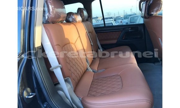 Buy Import Toyota Land Cruiser Black Car in Import - Dubai in Belait Buy Import Toyota Land Cruiser Black Car in Import - Dubai in Belait