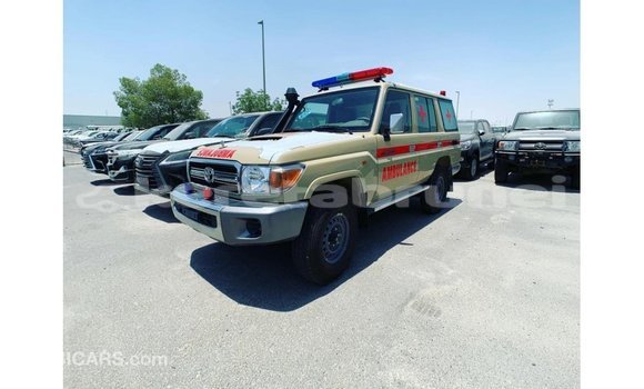 Buy Import Toyota Land Cruiser Beige Car in Import - Dubai in Belait Buy Import Toyota Land Cruiser Beige Car in Import - Dubai in Belait
