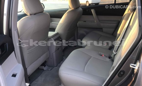 Buy Import Toyota Highlander Other Car in Import - Dubai in Belait Buy Import Toyota Highlander Other Car in Import - Dubai in Belait