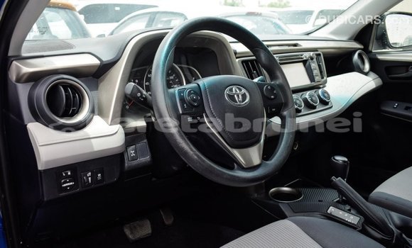 Buy Import Toyota HiAce Blue Truck in Import - Dubai in Belait Buy Import Toyota HiAce Blue Truck in Import - Dubai in Belait
