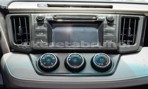 Buy Import Toyota HiAce Blue Truck in Import - Dubai in Belait Buy Import Toyota HiAce Blue Truck in Import - Dubai in Belait