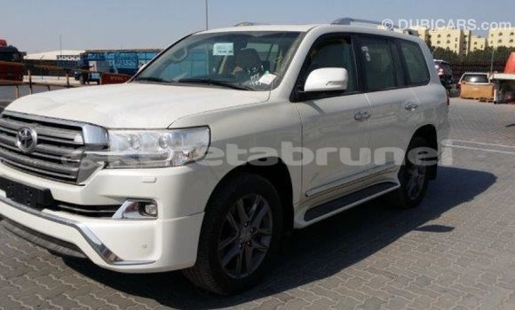 Buy Import Toyota Land Cruiser White Car in Import - Dubai in Belait Buy Import Toyota Land Cruiser White Car in Import - Dubai in Belait