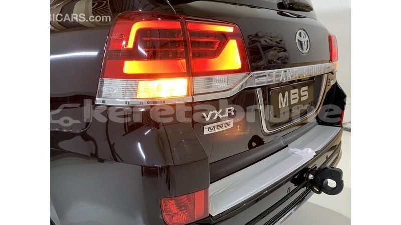 Big with watermark toyota land cruiser belait import dubai 1912