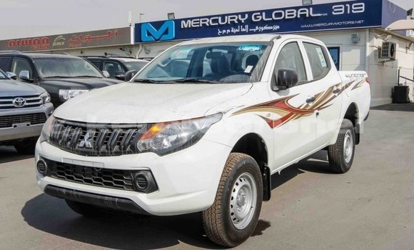 Buy Import Mitsubishi L200 White Car in Import - Dubai in Belait Buy Import Mitsubishi L200 White Car in Import - Dubai in Belait