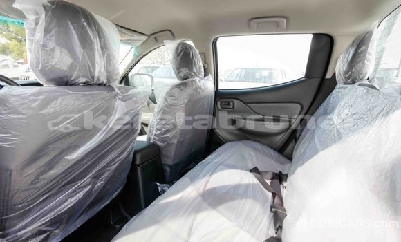 Buy Import Mitsubishi L200 White Car in Import - Dubai in Belait Buy Import Mitsubishi L200 White Car in Import - Dubai in Belait