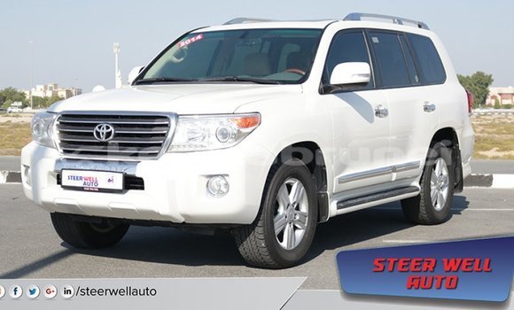 Buy Import Toyota Land Cruiser White Car in Import - Dubai in Belait Buy Import Toyota Land Cruiser White Car in Import - Dubai in Belait