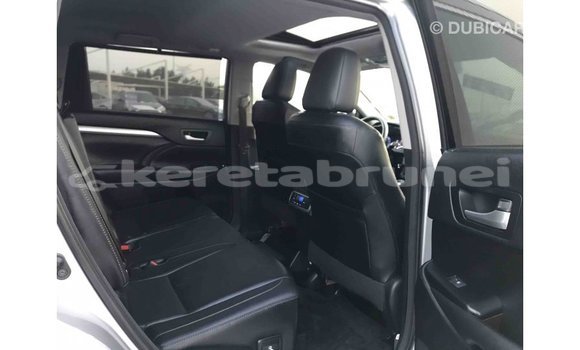 Buy Import Toyota Highlander Other Car in Import - Dubai in Belait Buy Import Toyota Highlander Other Car in Import - Dubai in Belait