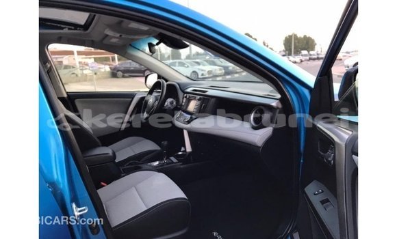 Buy Import Toyota HiAce Blue Truck in Import - Dubai in Belait Buy Import Toyota HiAce Blue Truck in Import - Dubai in Belait