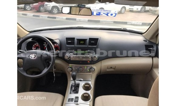 Buy Import Toyota Highlander White Car in Import - Dubai in Belait Buy Import Toyota Highlander White Car in Import - Dubai in Belait