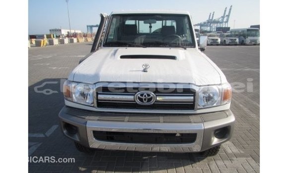 Buy Import Toyota Land Cruiser White Car in Import - Dubai in Belait Buy Import Toyota Land Cruiser White Car in Import - Dubai in Belait