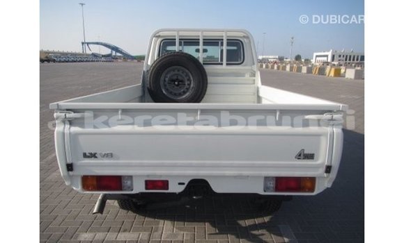 Buy Import Toyota Land Cruiser White Car in Import - Dubai in Belait Buy Import Toyota Land Cruiser White Car in Import - Dubai in Belait