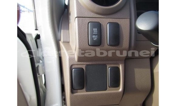 Buy Import Toyota Land Cruiser White Car in Import - Dubai in Belait Buy Import Toyota Land Cruiser White Car in Import - Dubai in Belait