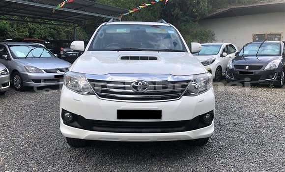 Buy Used Toyota Fortuner White Car in Bandar Seri Begawan in Brunei-Muara Buy Used Toyota Fortuner White Car in Bandar Seri Begawan in Brunei-Muara