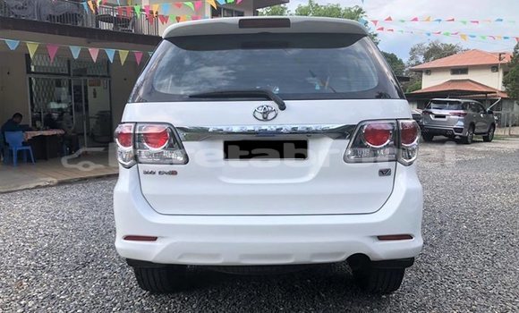 Buy Used Toyota Fortuner White Car in Bandar Seri Begawan in Brunei-Muara Buy Used Toyota Fortuner White Car in Bandar Seri Begawan in Brunei-Muara