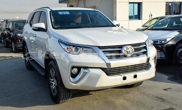 Buy Import Toyota Fortuner White Car in Import - Dubai in Belait Buy Import Toyota Fortuner White Car in Import - Dubai in Belait