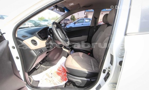 Buy Import Hyundai i10 White Car in Import - Dubai in Belait Buy Import Hyundai i10 White Car in Import - Dubai in Belait