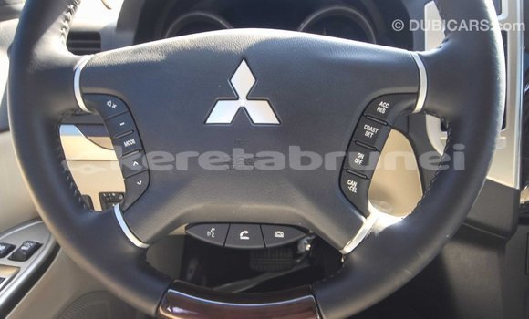 Buy Import Mitsubishi Pajero White Car in Import - Dubai in Belait Buy Import Mitsubishi Pajero White Car in Import - Dubai in Belait