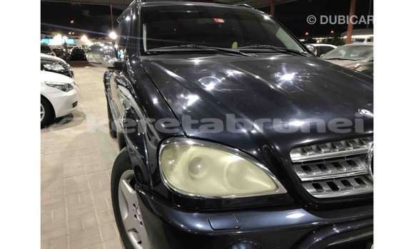 Buy Import Mercedes-Benz 190 (W201) Blue Car in Import - Dubai in Belait Buy Import Mercedes-Benz 190 (W201) Blue Car in Import - Dubai in Belait