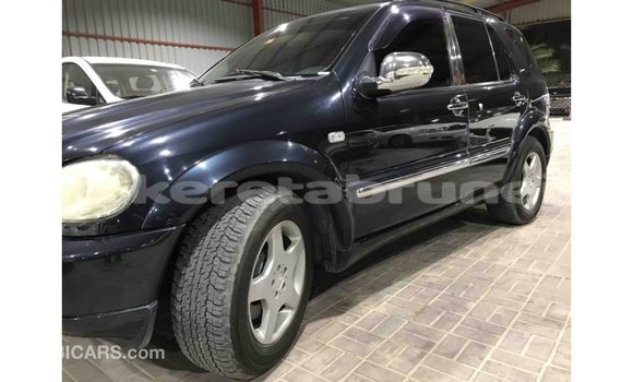 Buy Import Mercedes-Benz 190 (W201) Blue Car in Import - Dubai in Belait Buy Import Mercedes-Benz 190 (W201) Blue Car in Import - Dubai in Belait