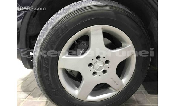 Buy Import Mercedes-Benz 190 (W201) Blue Car in Import - Dubai in Belait