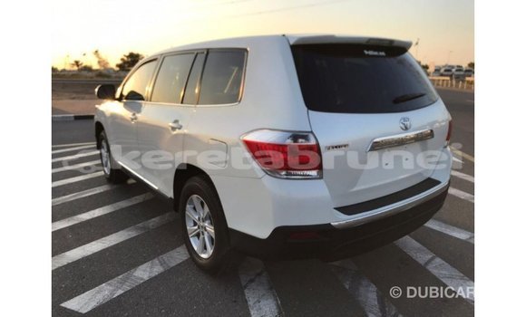 Buy Import Toyota Highlander White Car in Import - Dubai in Belait Buy Import Toyota Highlander White Car in Import - Dubai in Belait