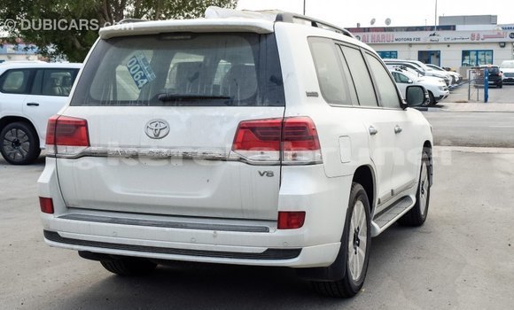 Buy Import Toyota Land Cruiser White Car in Import - Dubai in Belait Buy Import Toyota Land Cruiser White Car in Import - Dubai in Belait