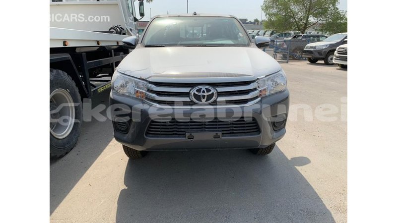 Big with watermark toyota hilux belait import dubai 2064