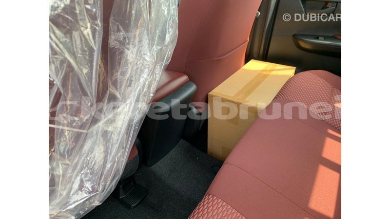 Big with watermark toyota hilux belait import dubai 2064