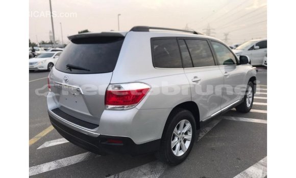 Buy Import Toyota Highlander Other Car in Import - Dubai in Belait Buy Import Toyota Highlander Other Car in Import - Dubai in Belait