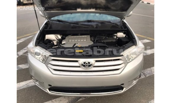 Buy Import Toyota Highlander Other Car in Import - Dubai in Belait Buy Import Toyota Highlander Other Car in Import - Dubai in Belait