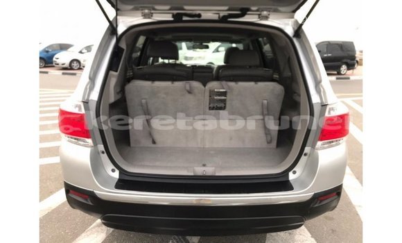 Buy Import Toyota Highlander Other Car in Import - Dubai in Belait Buy Import Toyota Highlander Other Car in Import - Dubai in Belait
