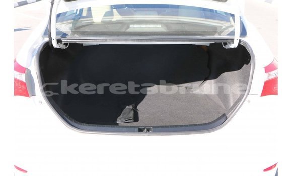 Buy Import Toyota Corolla White Car in Import - Dubai in Belait Buy Import Toyota Corolla White Car in Import - Dubai in Belait