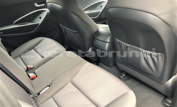 Buy Used Hyundai Santa Fe Other Car in Bandar Seri Begawan in Brunei-Muara Buy Used Hyundai Santa Fe Other Car in Bandar Seri Begawan in Brunei-Muara
